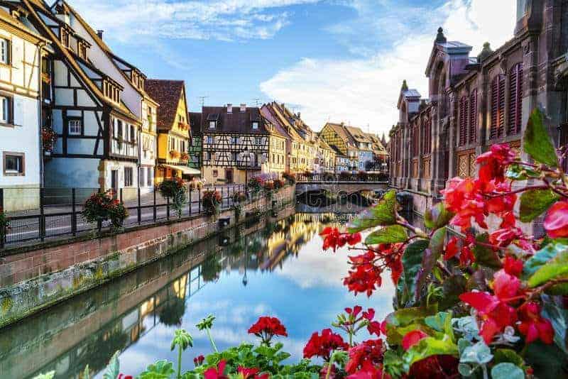 colmar-de-elzas-frankrijk-80439004-1